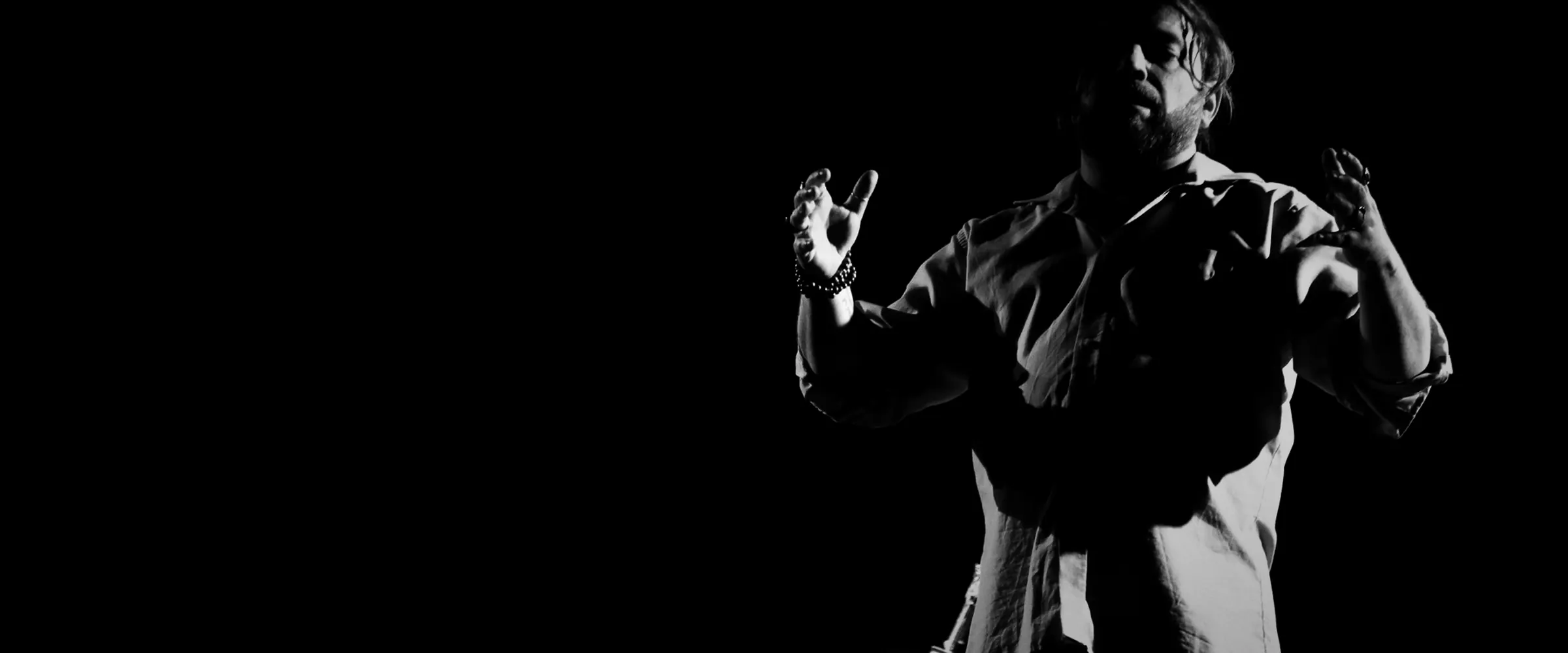 Giulio Cavalli in scena