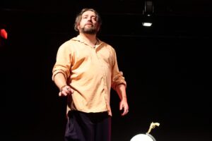 Giulio Cavalli in scena